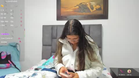 Snapshot of vahiolet_smith chatting on 07/10/26, 12:30 Vahiolet smith online show from 07/10/26, 12:30