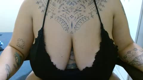 Vah Oliver online show from 12/20/24, 02:41