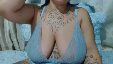 Snapshot of vaholiver chatting on 04/08/26, 04:01 Vah Oliver online show from 04/08/26, 04:01