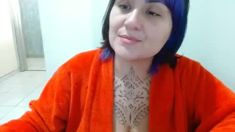 Snapshot of vaholiver chatting on 05/11/26, 06:27 Vah Oliver online show from 05/11/26, 06:27