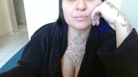 Snapshot of vaholiver chatting on 05/31/26, 05:09 Vah Oliver online show from 05/31/26, 05:09