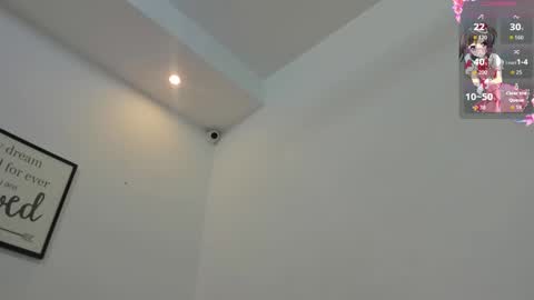 Snapshot of vainilla_heart chatting on 10/04/25, 03:04 vainilla_heart online show from 10/04/25, 03:04