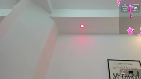 Snapshot of vainilla_heart chatting on 10/24/25, 03:03 vainilla_heart online show from 10/24/25, 03:03