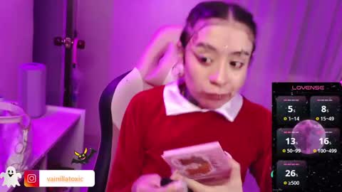 Snapshot of vainilla_l chatting on 02/14/25, 11:20 Vainilla Independent model online show from 02/14/25, 11:20