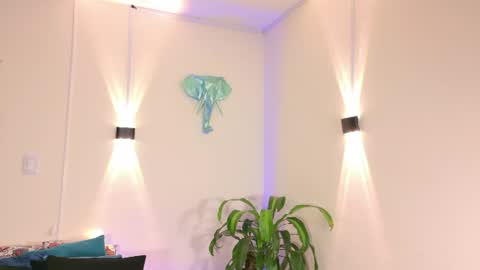 Snapshot of vainilla_secret chatting on 08/01/26, 01:32 vainilla_secret online show from 08/01/26, 01:32