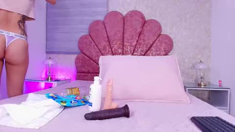 Vaiolet colls online show from 02/17/26, 12:01