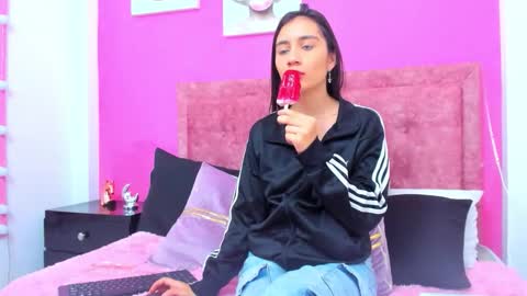 VaiolletCooper online show from 03/03/26, 04:13