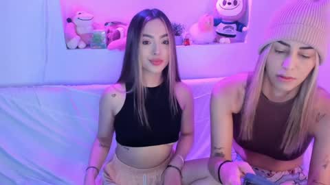vaiolett_69 online show from 04/05/26, 02:31