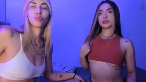 Snapshot of vaiolett_69 chatting on 05/06/26, 05:03 vaiolett_69 online show from 05/06/26, 05:03