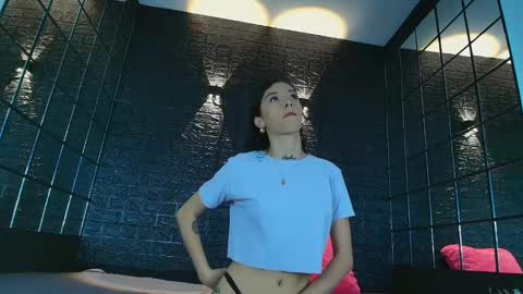 V A I O L E T T  S M I T H online show from 02/27/25, 01:49