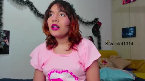 Vaiolet1314 online show from 01/06/25, 12:37