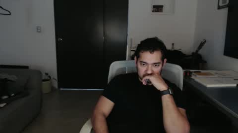 Snapshot of vajkito chatting on 01/31/25, 12:06 vajkito online show from 01/31/25, 12:06