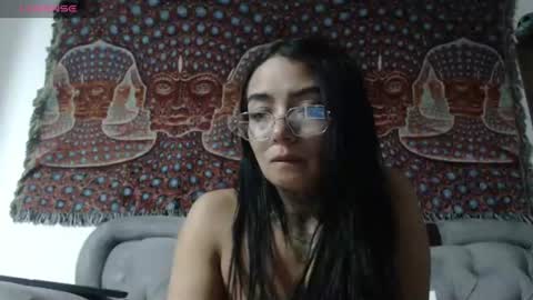 Snapshot of vakre_freya chatting on 08/09/26, 04:17 freya online show from 08/09/26, 04:17