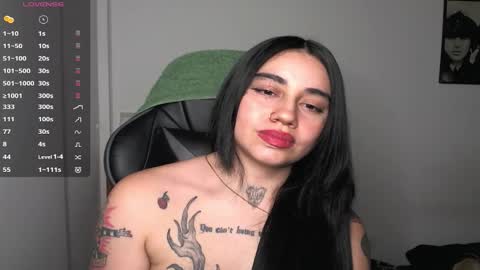 Snapshot of val_bardot1 chatting on 03/13/26, 08:43 first of all... who are u online show from 03/13/26, 08:43