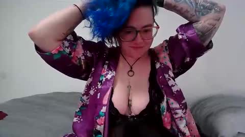 Snapshot of valarieak chatting on 03/28/26, 01:38 valarieak online show from 03/28/26, 01:38