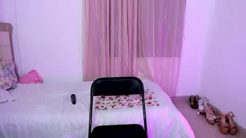 HI IM NEW online show from 06/03/26, 02:33