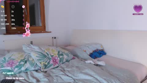 Snapshot of valen210399 chatting on 01/18/25, 09:34 Alisson online show from 01/18/25, 09:34