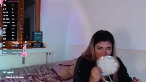 Snapshot of valen210399 chatting on 09/12/25, 12:55 Alisson online show from 09/12/25, 12:55