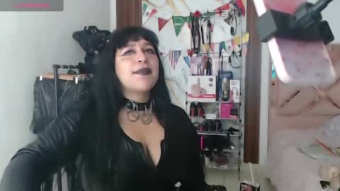 valen_ross7 online show from 07/04/26, 01:01