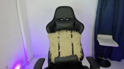 valentina online show from 02/23/25, 05:07