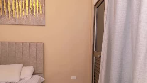Snapshot of valen_sweet01 chatting on 05/11/26, 12:11 valentina online show from 05/11/26, 12:11