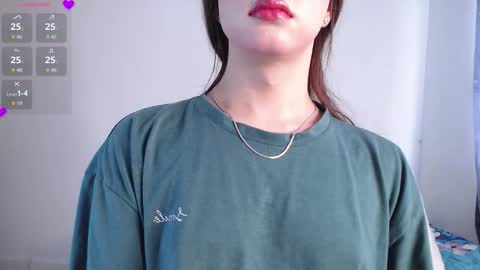 IG-valen mendoza99  twitter valenthompson99 online show from 04/02/26, 07:55