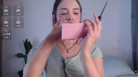 Snapshot of valen_thompson chatting on 05/06/26, 02:40 IG-valen mendoza99 twitter valenthompson99 online show from 05/06/26, 02:40