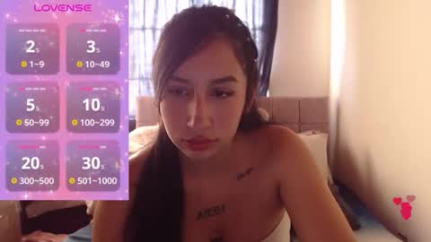 Snapshot of valen_tina33 chatting on 04/24/26, 10:23 Valentina online show from 04/24/26, 10:23