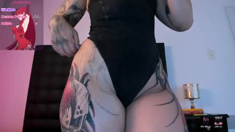 Snapshot of valengray chatting on 05/29/26, 12:47 Valen online show from 05/29/26, 12:47