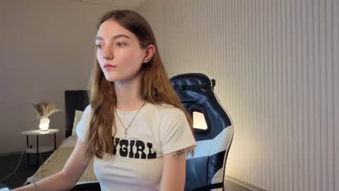 Nora online show from 08/05/26, 11:24