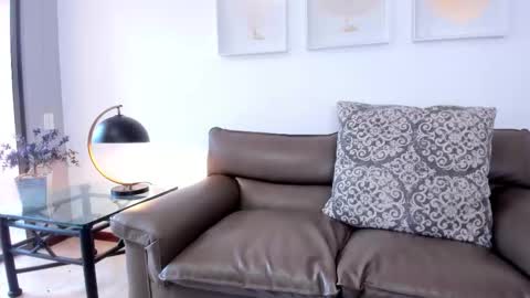 Valen online show from 09/29/25, 09:41