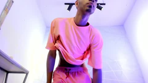 Snapshot of valentin_lux chatting on 04/15/26, 03:02 VALENTIN online show from 04/15/26, 03:02