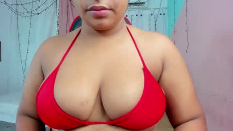 Valentina online show from 09/21/25, 03:41