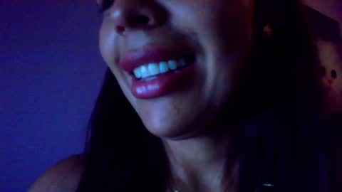 Snapshot of valentina_camposs chatting on 12/21/24, 05:07 valen online show from 12/21/24, 05:07
