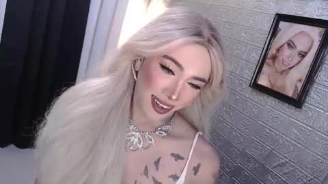 Amanda online show from 11/13/25, 05:06