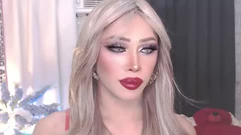 Snapshot of valentina_goddess_tsxxx chatting on 04/03/26, 05:11 Amanda online show from 04/03/26, 05:11