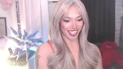 Snapshot of valentina_goddess_tsxxx chatting on 04/04/26, 11:35 Amanda online show from 04/04/26, 11:35