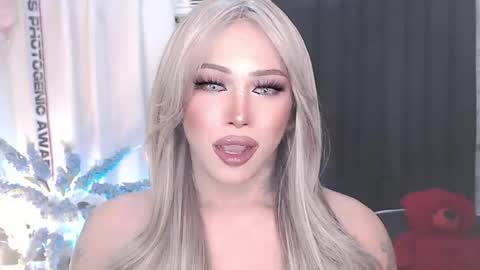 Snapshot of valentina_goddess_tsxxx chatting on 04/05/26, 07:00 Amanda online show from 04/05/26, 07:00