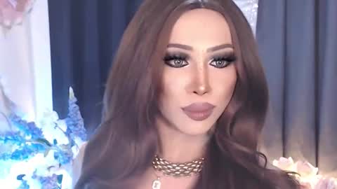 Snapshot of valentina_goddess_tsxxx chatting on 04/17/26, 05:32 Amanda online show from 04/17/26, 05:32