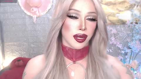 Snapshot of valentina_goddess_tsxxx chatting on 04/23/26, 06:47 Amanda online show from 04/23/26, 06:47