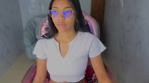 Snapshot of valentina_gomez_s chatting on 06/14/26, 12:29 Valentina online show from 06/14/26, 12:29