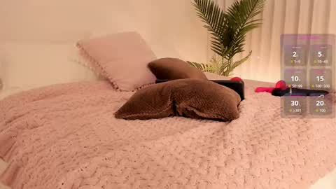 Snapshot of valentina_m17 chatting on 11/26/25, 12:22 VALENTINA online show from 11/26/25, 12:22