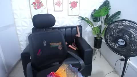 Valentina  online show from 02/22/25, 01:44