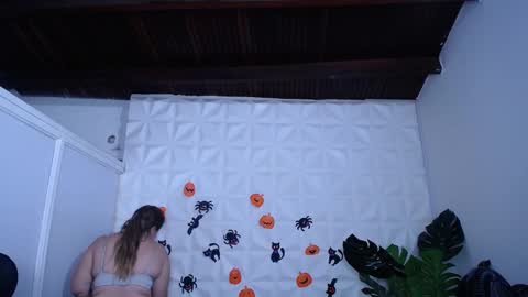 Valentina  online show from 10/08/25, 09:12