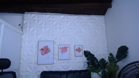 Valentina  online show from 02/23/26, 09:45