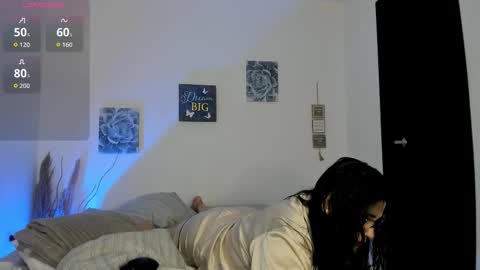 Snapshot of valentina_owens chatting on 11/25/25, 07:58 valentina_owens online show from 11/25/25, 07:58