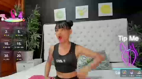 valentina_santillana online show from 09/16/25, 08:21