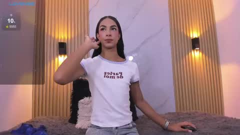 Snapshot of valentinaliux_ chatting on 04/26/26, 11:30 valentinaliux_ online show from 04/26/26, 11:30
