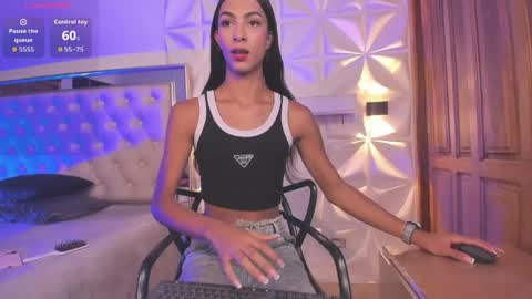 Snapshot of valentinaliux_ chatting on 05/17/26, 11:39 valentinaliux_ online show from 05/17/26, 11:39