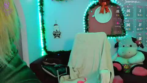 Valentina 3 online show from 12/12/24, 09:37